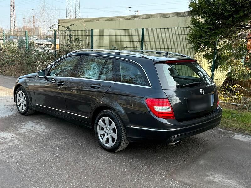 Gebraucht Mercedes C220 170 PS (125 kW) 2012 Grau Kombi
