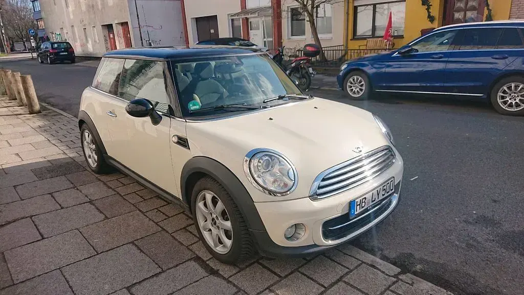 Second-hand Mini One D 90 CP (66 kW) 2012 Alb Hatchback