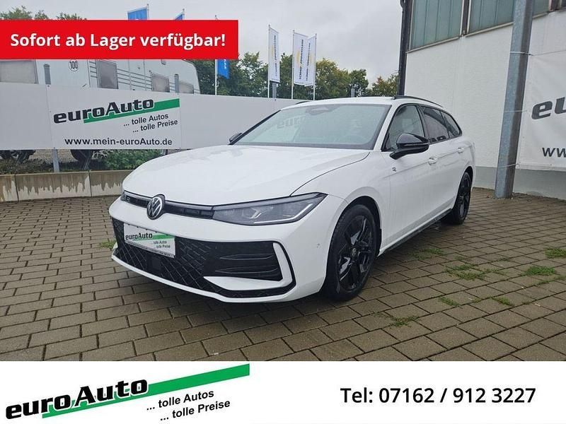 Weiß Neu 2025 VW Passat R-line Kombi | 47.790 € (Guter Preis) - Bild 1/4