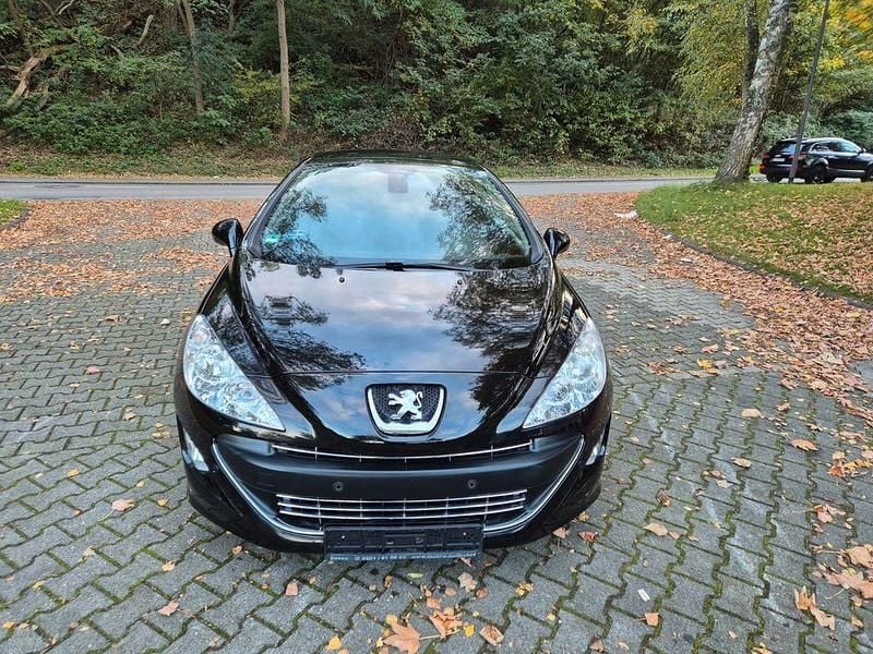 Schwarz Gebraucht 2011 Peugeot 308 CC Platinum Cabrio | 6.999 € (Fairer Preis) - Bild 1/4