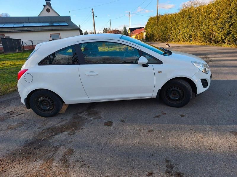 Gebraucht Opel Corsa Edition 69 PS (50 kW) 2011 Weiß Kleinwagen