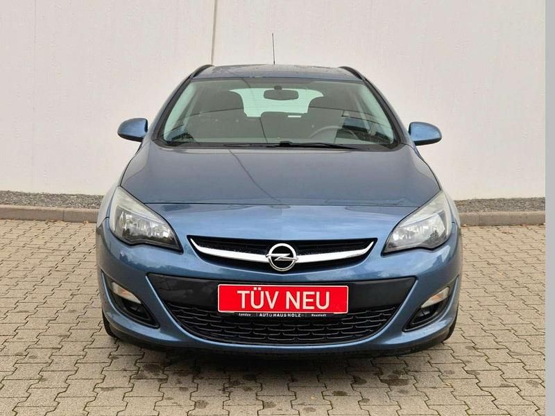 Gebraucht Opel Astra Selection 140 PS (102 kW) 2013 Blau Kombi