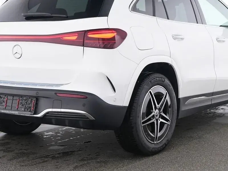 Używany Mercedes EQA250+ Advanced Plus 139 kW (190 KM) 2025 Biały SUV