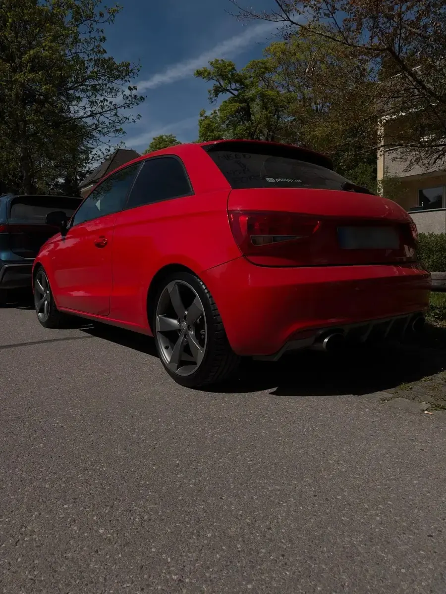 Gebraucht Audi A1 86 PS (63 kW) 2012 Rot Kleinwagen