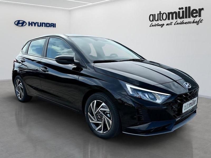 Neu Hyundai i20 Trend 101 PS (74 kW) 2025 Schwarz Kleinwagen