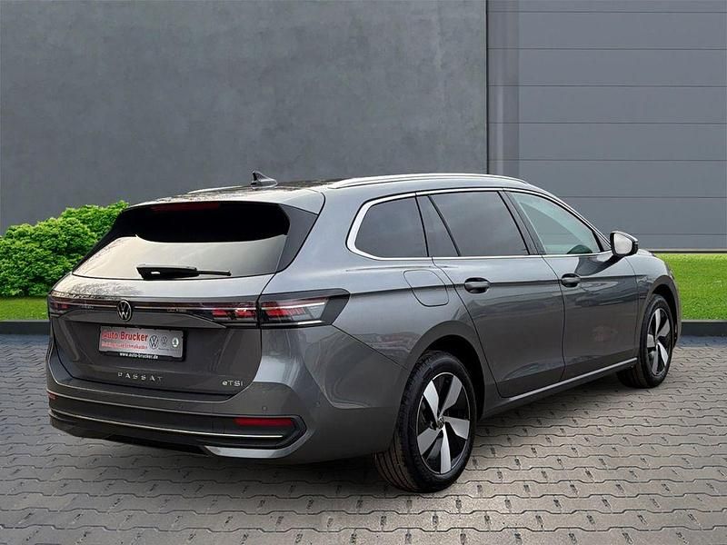 Neu VW Passat Business 150 PS (110 kW) 2026 Grau Kombi