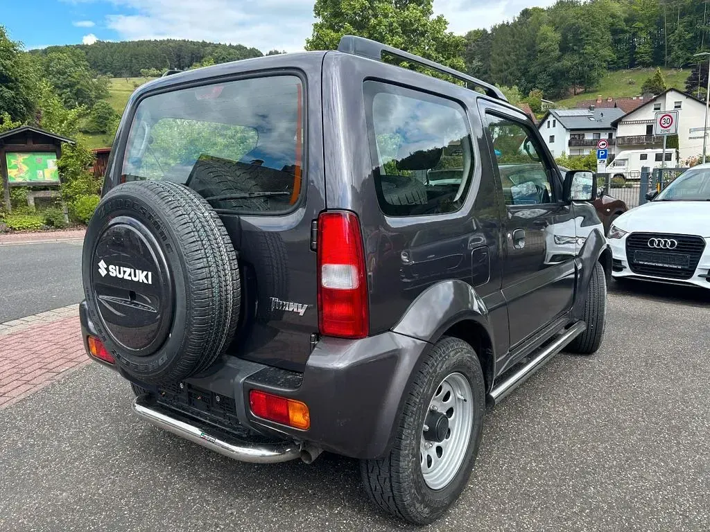 Gebraucht Suzuki Jimny Ranger Comfort 84 PS (61 kW) 2018 Grau SUV