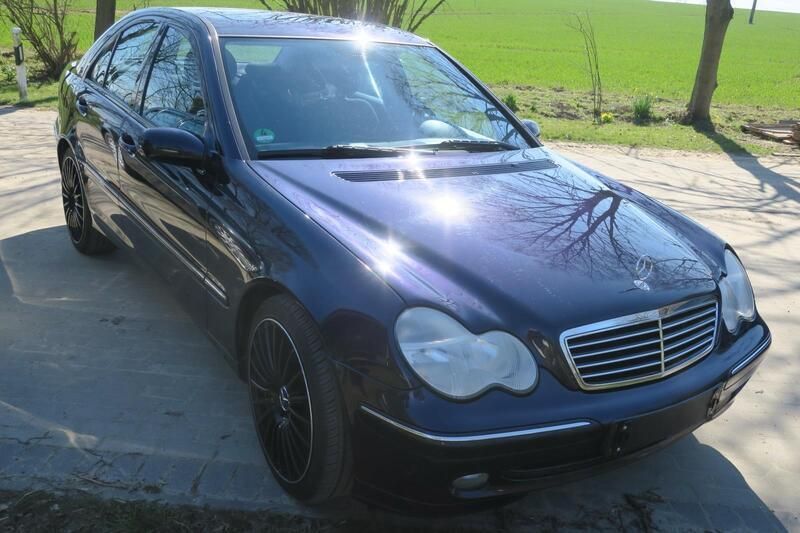 Violet Gebraucht 2003 Mercedes C240 Limousine | 2.000 € (Guter Preis) - Bild 1/4
