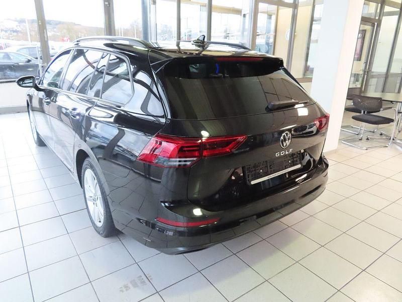 Gebraucht VW Golf VIII Life 150 PS (110 kW) 2021 Schwarz Kombi