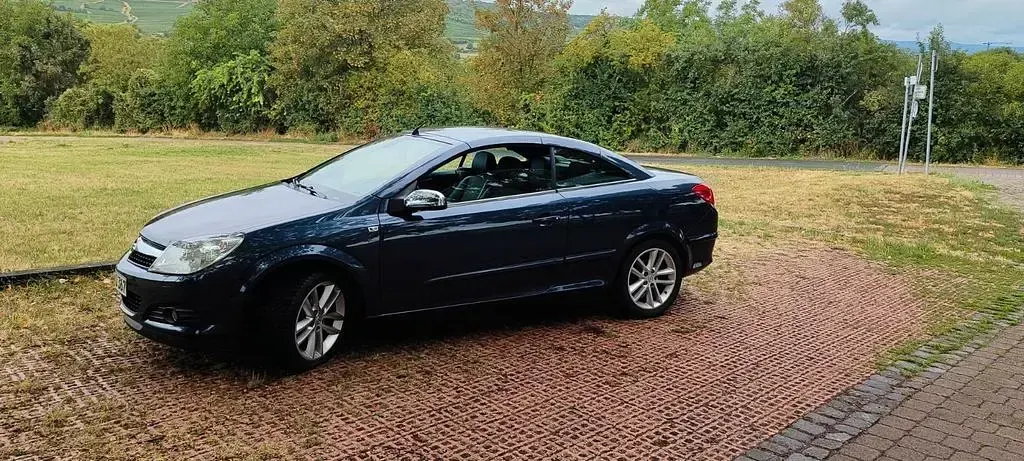 Gebraucht Opel Astra Edition 140 PS (102 kW) 2007 Grau Cabrio