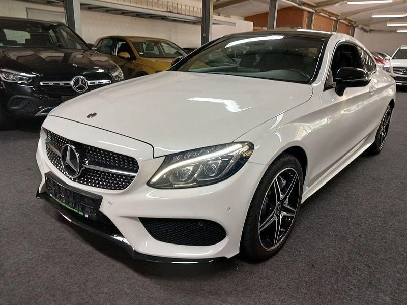 Diamantweiss Gebraucht 2018 Mercedes C400 AMG line Coupé | 30.500 € (Guter Preis) - Bild 1/4