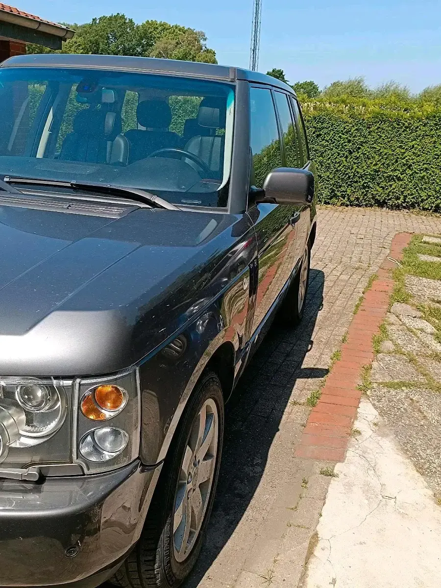 Gebraucht Land Rover Range Rover Vogue 285 PS (209 kW) 2004 Silber SUV