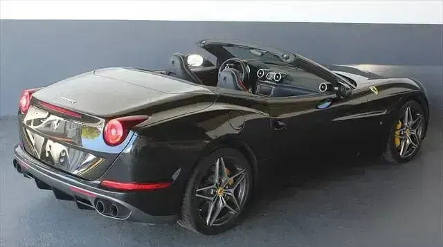 Gebraucht Ferrari California 560 PS (411 kW) 2016 Schwarz Cabrio
