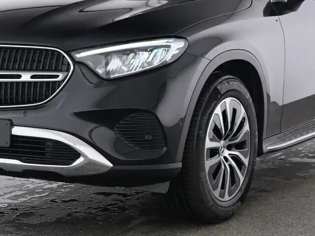 Gebraucht Mercedes GLC200 Advanced Plus 204 PS (150 kW) 2025 Lack obsidianschwarz SUV