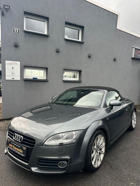 Grau Gebraucht 2011 Audi TT Roadster S-Line Cabrio | 9.490 € (Guter Preis) - Bild 1/4