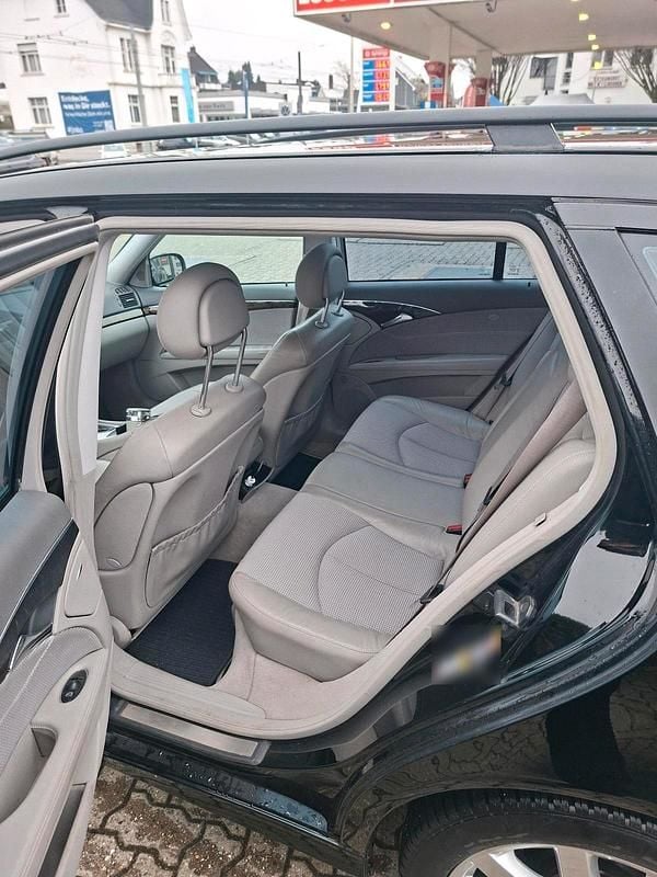 Gebraucht Mercedes E320 204 PS (150 kW) 2004 Schwarz Kombi