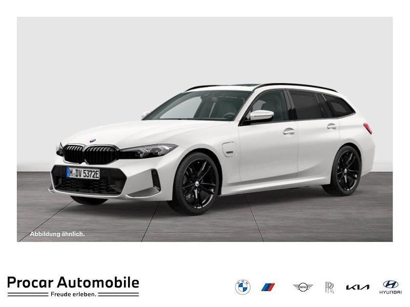 Weiß Gebraucht 2022 BMW 330e M Sport Kombi | 34.990 € (Etwas zu teuer) - Bild 1/4