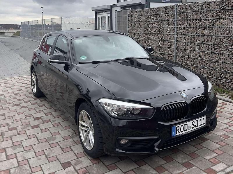 Gebraucht BMW 118 Advantage 136 PS (100 kW) 2016 Schwarz Kleinwagen