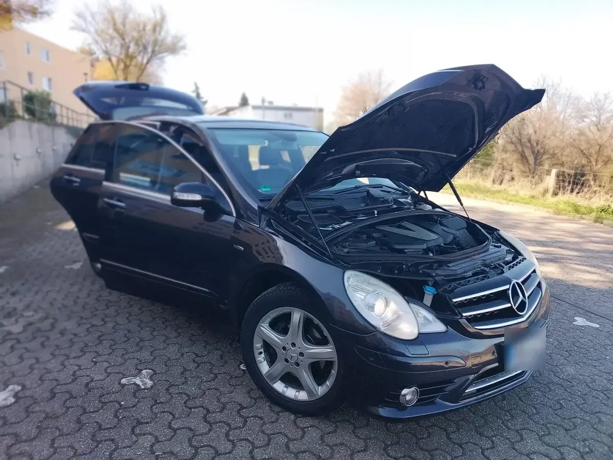 Gebraucht Mercedes R300 AMG 190 PS (139 kW) 2010 Schwarz Van / Kleinbus