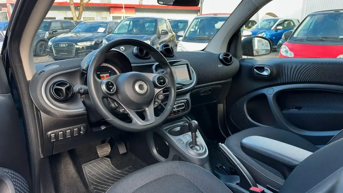Gebraucht Smart ForTwo Coupé 71 PS (52 kW) 2019 Rot Coupé