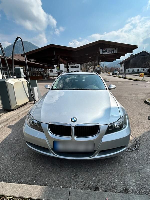Gebraucht BMW 320 150 PS (110 kW) 2006 Silber Kombi