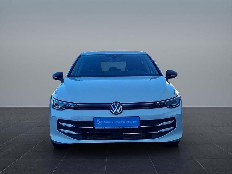 Gebraucht VW Golf VIII Goal 150 PS (110 kW) 2025 Oryxweiß perlmutteffekt Limousine