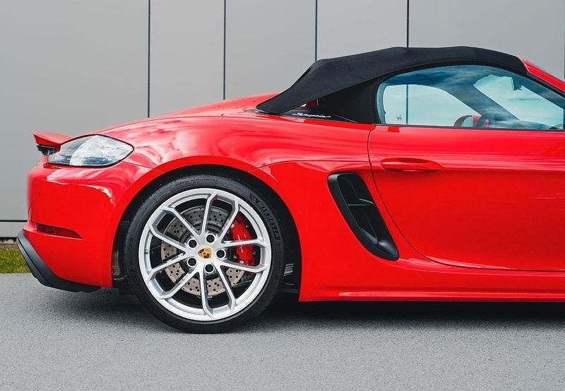 Gebraucht Porsche Boxster Spyder 420 PS (308 kW) 2021 Rot Cabrio
