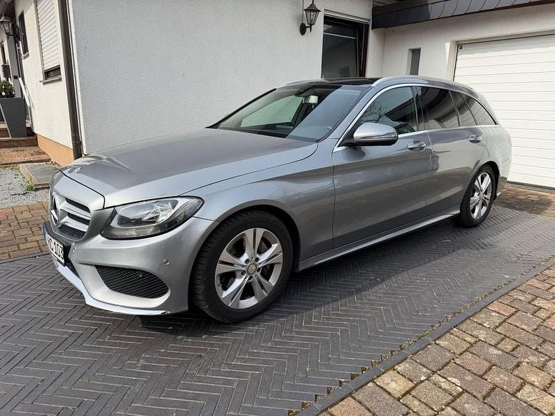 Gebraucht Mercedes C220 AMG line 170 PS (125 kW) 2015 Grau Limousine