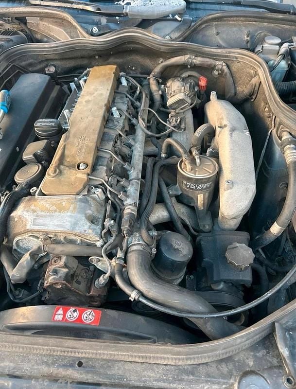 Gebraucht Mercedes E320 204 PS (150 kW) 2005 Grau Limousine