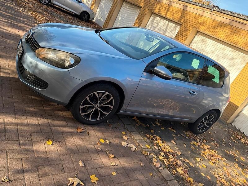 Blau Gebraucht 2009 VW Golf VI Limousine | 2.999 € (Superpreis) - Bild 1/4