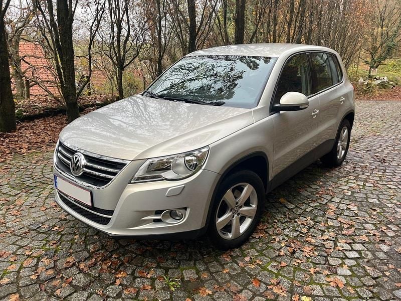Gebraucht VW Tiguan Freestyle 140 PS (102 kW) 2011 Silber SUV