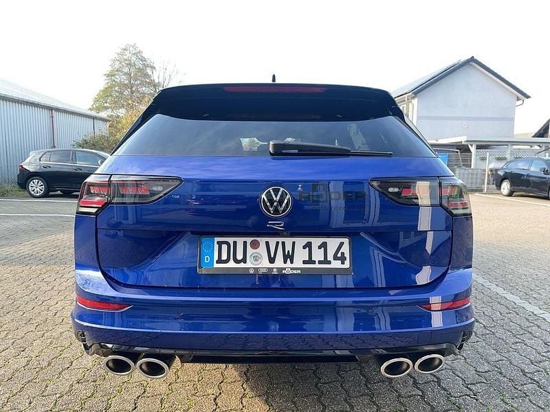 Gebraucht VW Golf VIII R 333 PS (244 kW) 2025 Blau Kombi