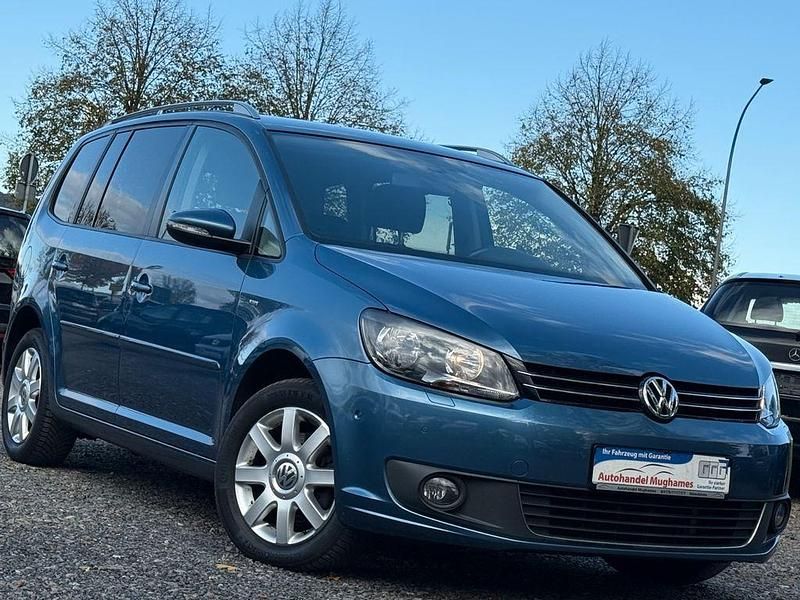 Blau Gebraucht 2015 VW Touran Cup Van / Kleinbus | 8.599 € (Fairer Preis) - Bild 1/4