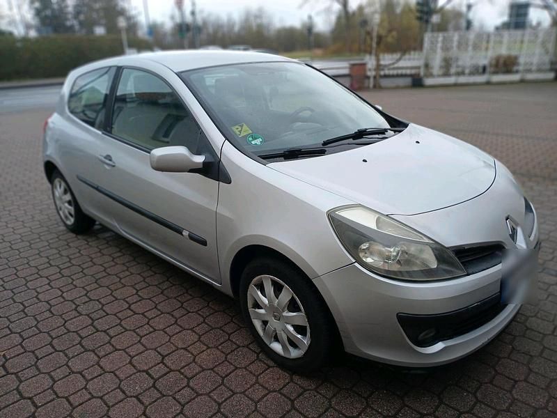 Gebraucht Renault Clio III 75 PS (55 kW) 2006 Grau Kleinwagen