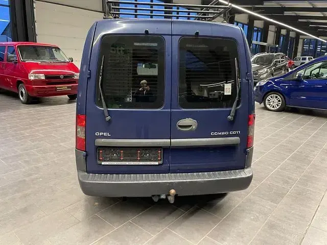 Gebraucht Opel Combo 75 PS (55 kW) 2010 Royal blau (s2) Van / Kleinbus