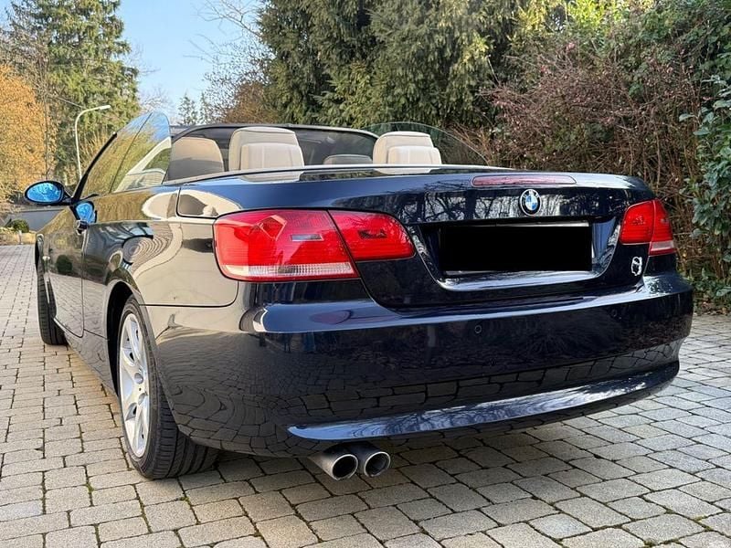 Gebraucht BMW 325 Cabriolet Performance 218 PS (160 kW) 2008 Blau Cabrio
