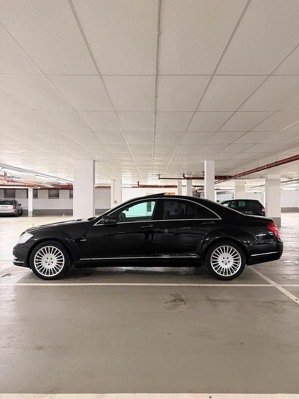 Gebraucht Mercedes S350 258 PS (189 kW) 2013 Schwarz Limousine