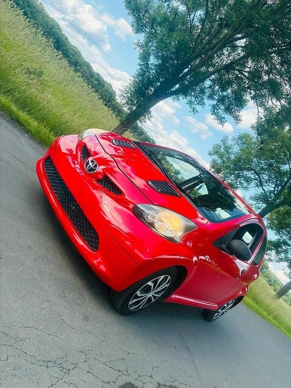 Rot Gebraucht 2008 Toyota Aygo Kleinwagen | 1.050 € (Fairer Preis) - Bild 1/1