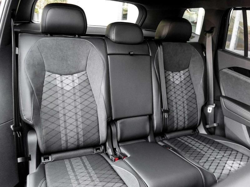 Neu VW Tayron R-line 272 PS (200 kW) 2026 Grenadillschwarz metallic SUV