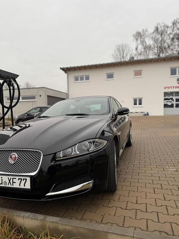 Gebraucht Jaguar XF 241 PS (177 kW) 2013 Schwarz Limousine