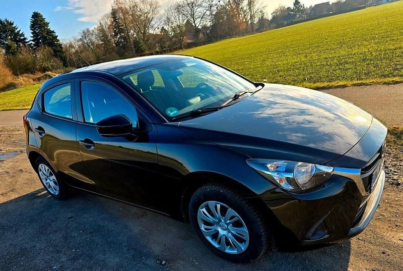 Schwarz Gebraucht 2018 Mazda 2 Kleinwagen | 10.500 € (Guter Preis) - Bild 1/4