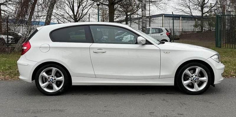 Gebraucht BMW 120 Advantage 170 PS (125 kW) 2010 Weiß Kleinwagen
