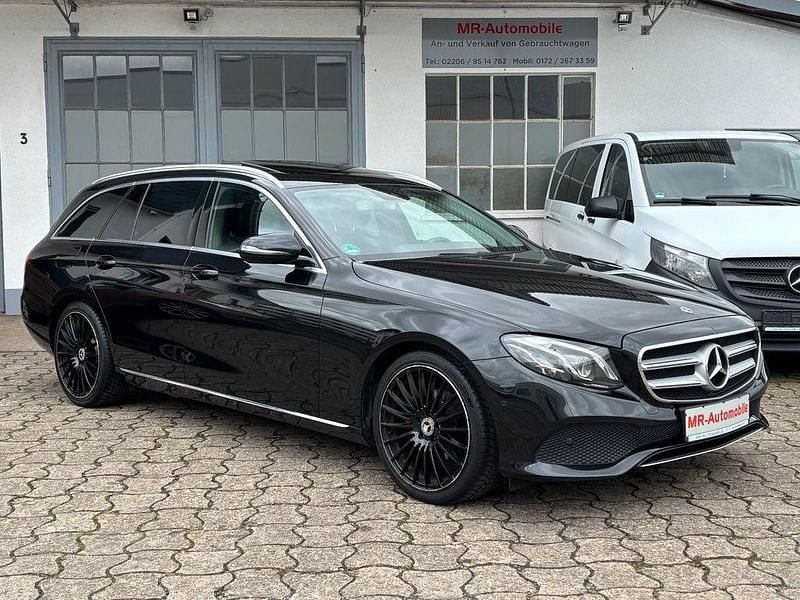 Gebraucht Mercedes E220 Avantgarde 194 PS (142 kW) 2017 Schwarz Limousine