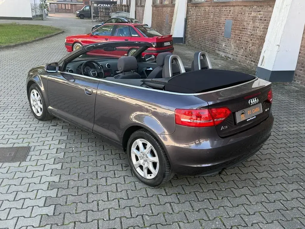 Gebraucht Audi A3 Cabriolet Attraction 105 PS (77 kW) 2010 Grau Cabrio