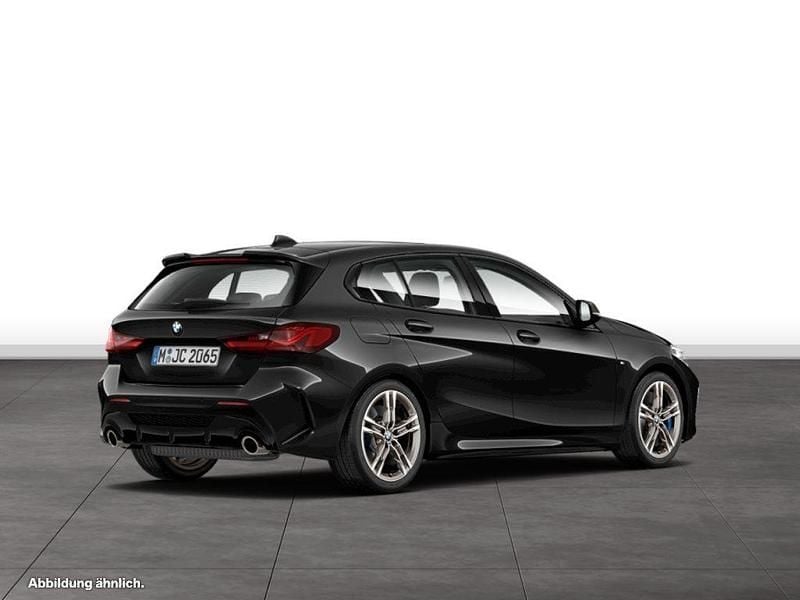 Schwarz Gebraucht 2024 BMW M135 Kleinwagen | 40.520 € (Fairer Preis) - Bild 1/3