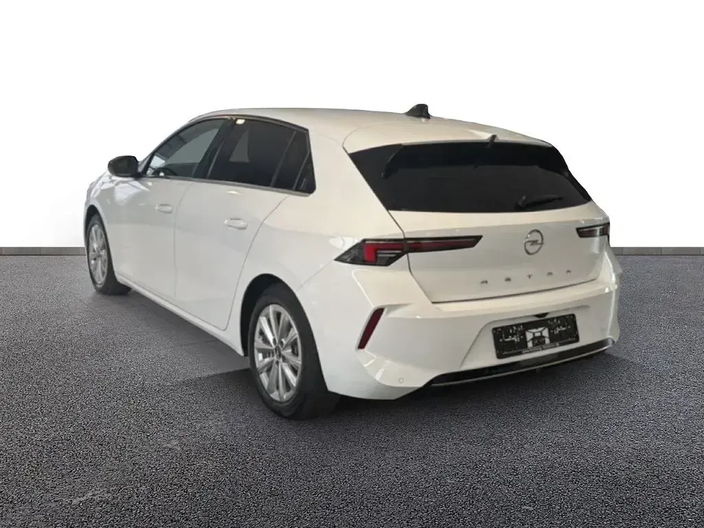 Neu Opel Astra Elegance 110 PS (80 kW) 2025 Jade weiss/arktis weiss Kleinwagen