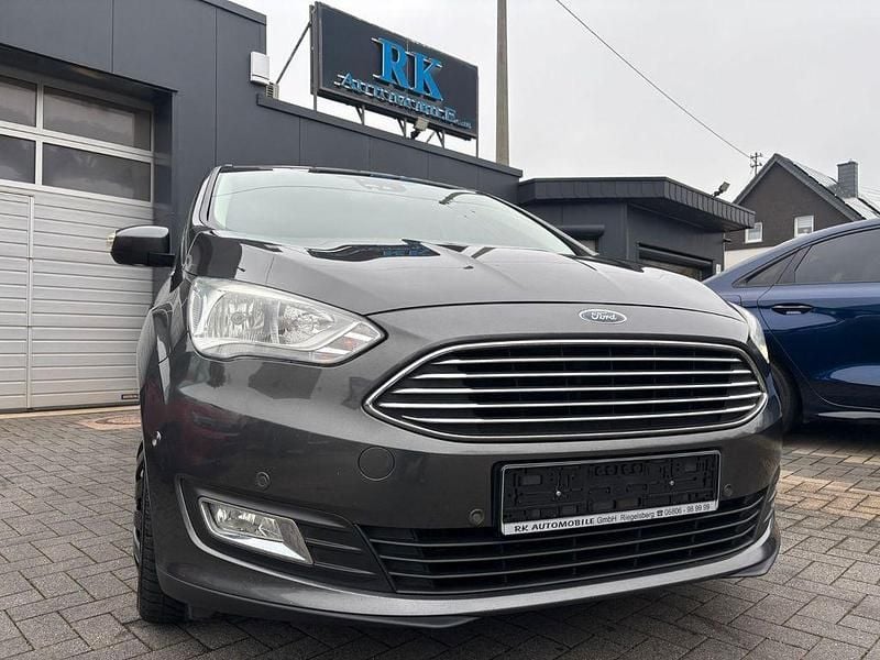 Grau Gebraucht 2018 Ford C-MAX Titanium Van / Kleinbus | 5.200 € (Guter Preis) - Bild 1/4