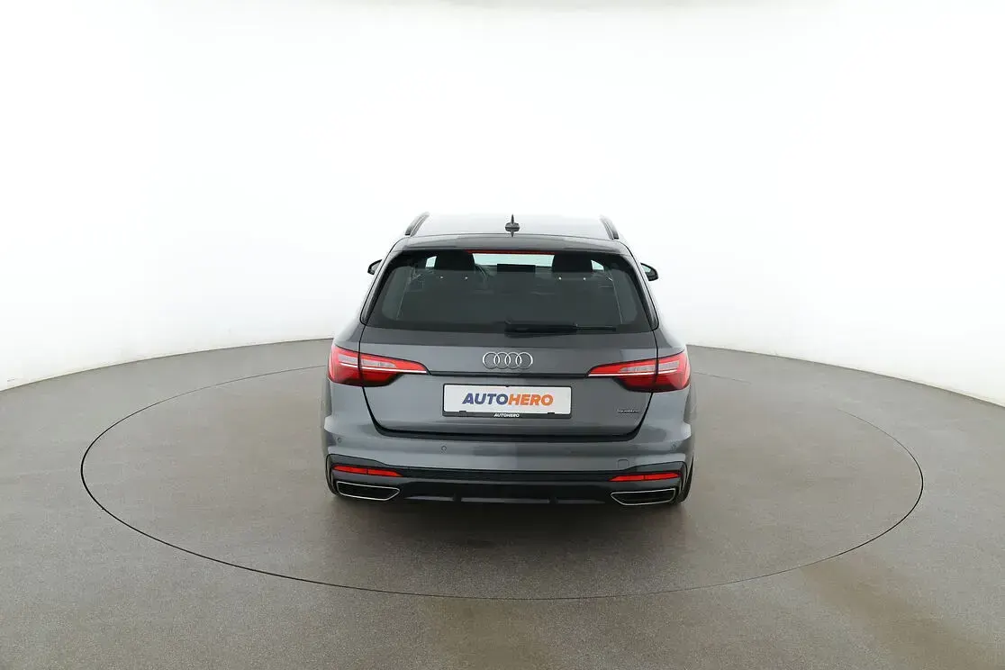 Gebraucht Audi A4 S-Line 2020 Grau Kombi