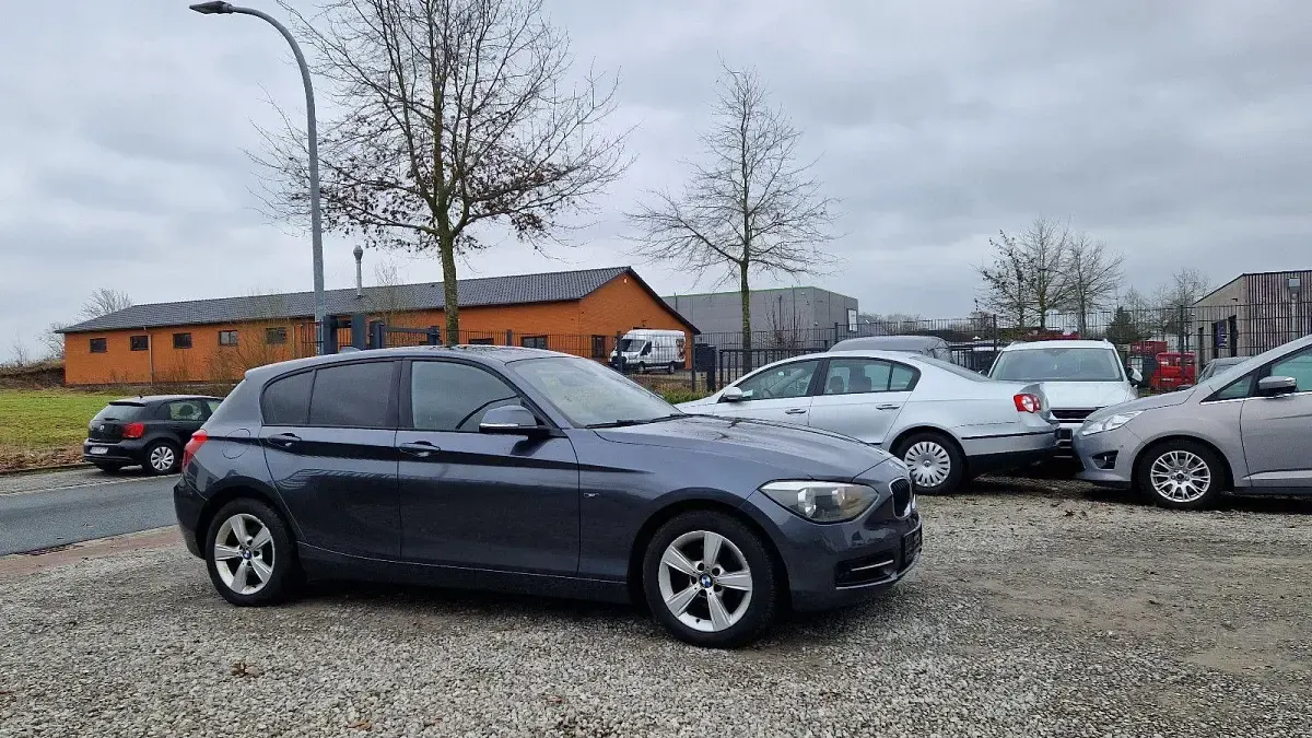 Gebraucht BMW 120 Shadowline 184 PS (135 kW) 2012 Grau Kleinwagen