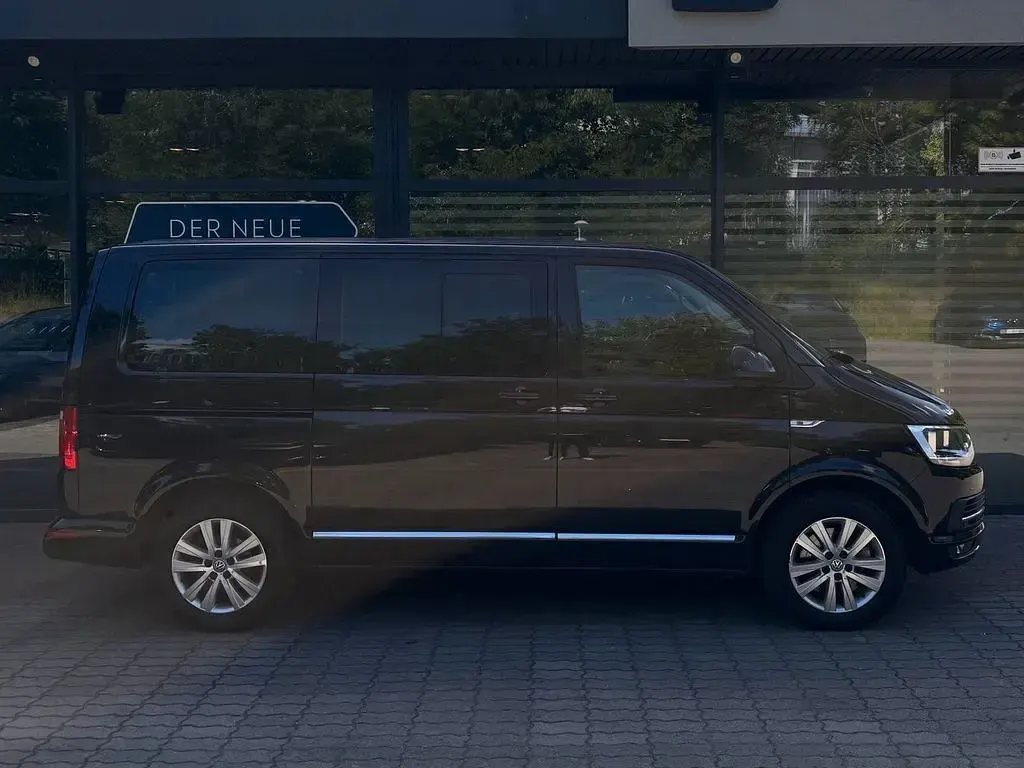 Gebraucht VW Multivan Comfortline 150 PS (110 kW) 2017 Schwarz Van / Kleinbus